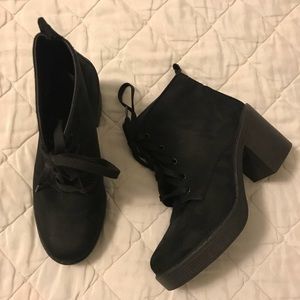 Black lace up suede boots